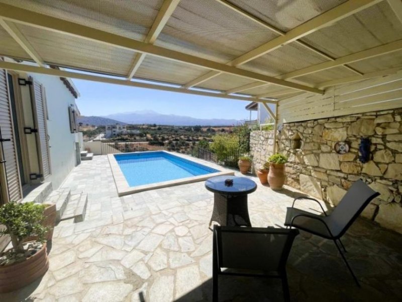 Roumeli Kreta, Roumeli: Charmante Villa mit Garten und Pool zu verkaufen Haus kaufen